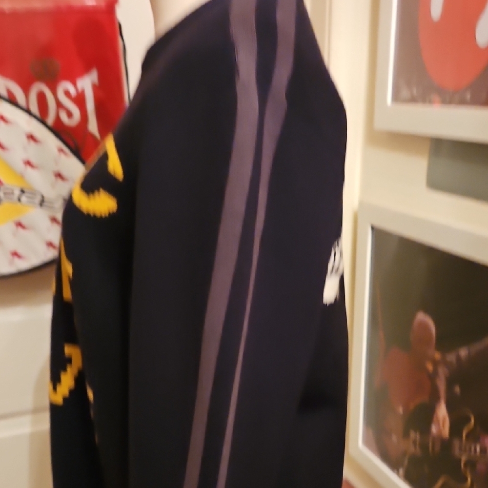 Gucci Black and Yellow Crewneck Sweater - Picture 5 of 7